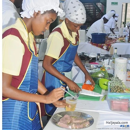 it looks like Arghricural studies but it is actually Biology classes - click for next photo