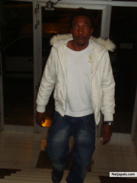  - click for next photo