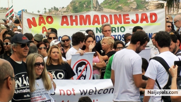 protest sponsored by RayBan - click for next photo