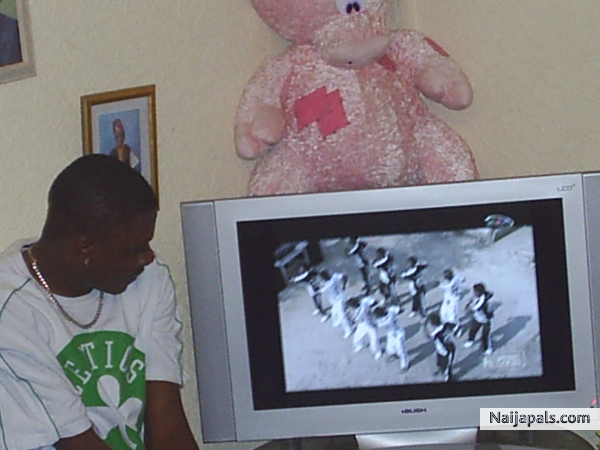  - click for next photo