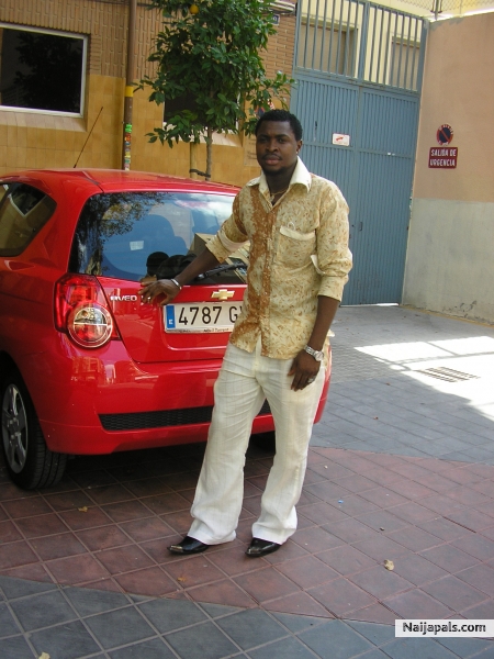 - click for next photo