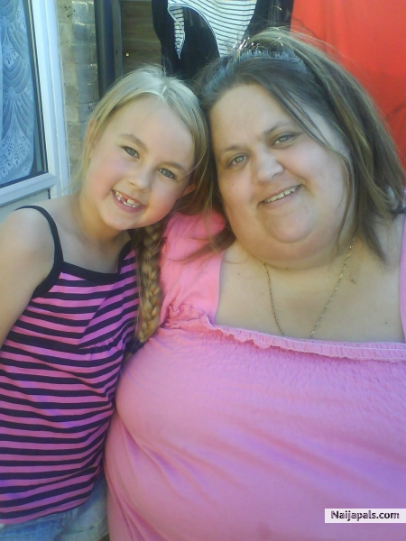 me and my eldest niece!!! - click for next photo