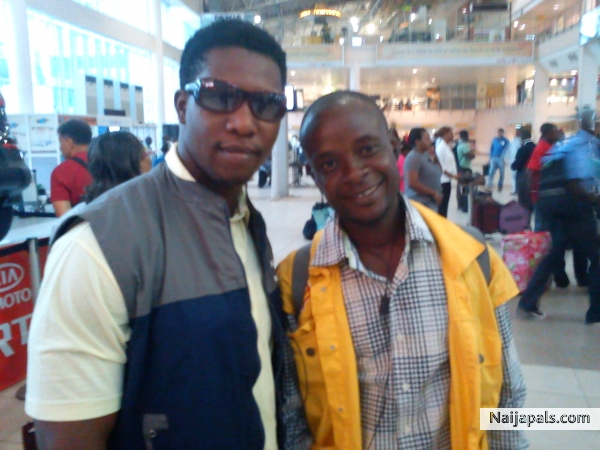 chilling wit mah ACE - click for next photo