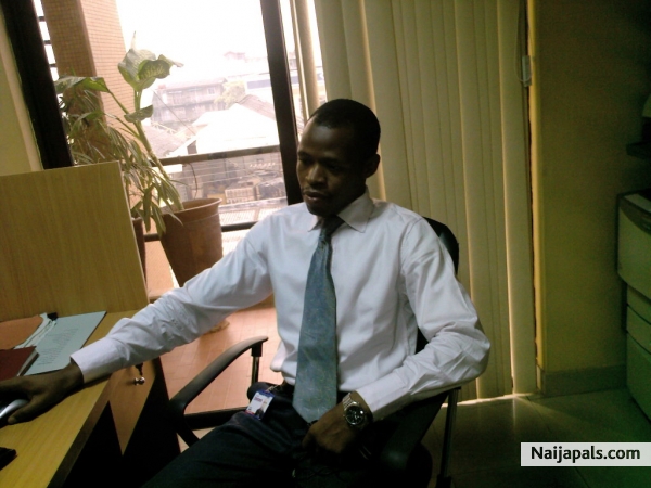 Apapa - click for next photo