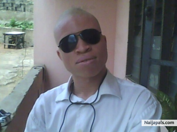 This is the poor guy with good vision - click for next photo
