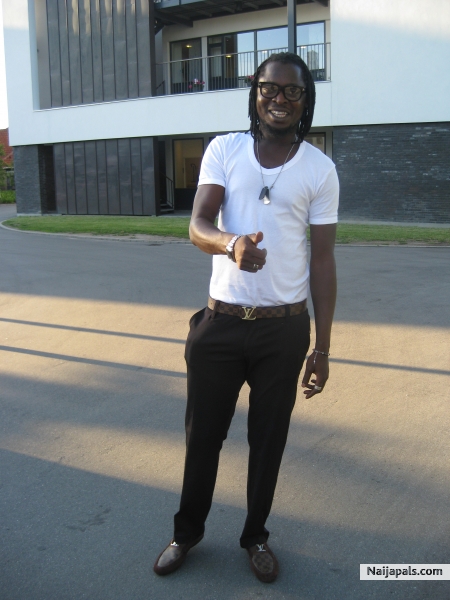  - click for next photo