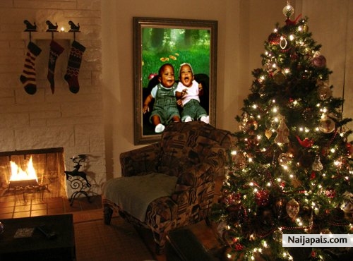 THE TWINS CHRISTMAS 2008 - click for next photo