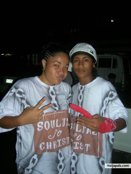 hOmIeS!! - click for next photo