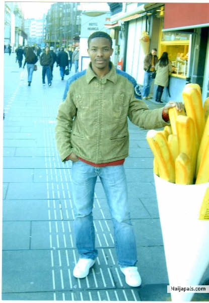  - click for next photo