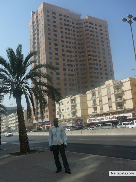 my dubai pict - click for next photo