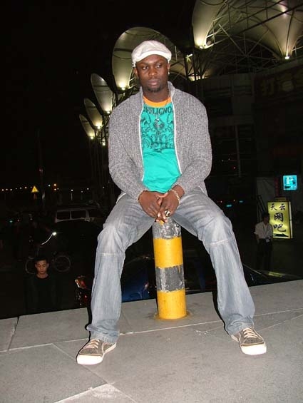  - click for next photo