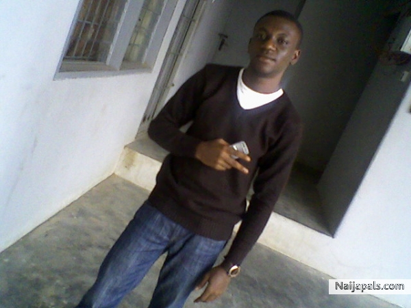 Thats me Chilling at work - click for next photo