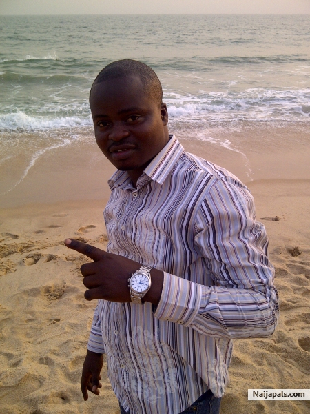 reccent pics at eleko beach - click for next photo