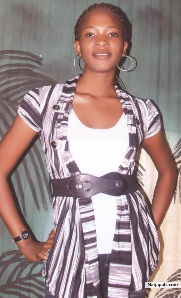 MISS FASHION - click for next photo