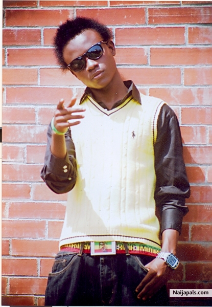 doin a buck in da latest drop - click for next photo