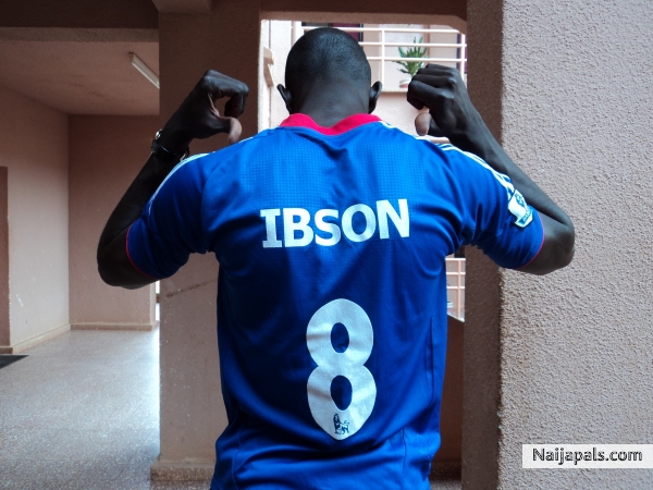 ibson................ - click for next photo