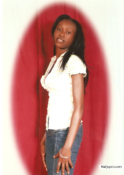 queenlywise - click for next photo