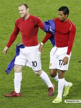 rooney and nani - click for next photo