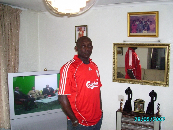  - click for next photo