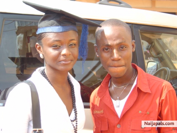 Vicky wit Amaka - click for next photo