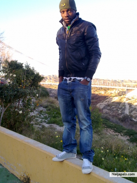  - click for next photo