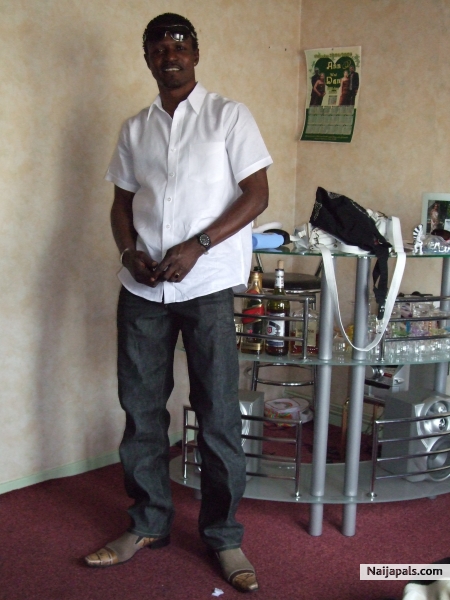  - click for next photo