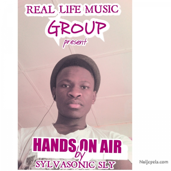 Hands on air Sylvasonic sly