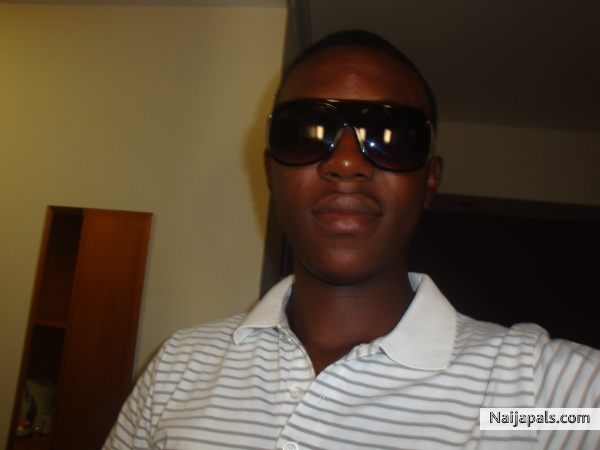 omo oba 1 - click for next photo