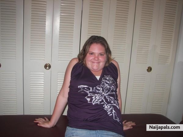 ME JUST LAID BACK!!!!!!!!!!!!!! - click for next photo