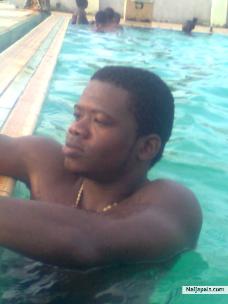 luv swimmming - click for next photo