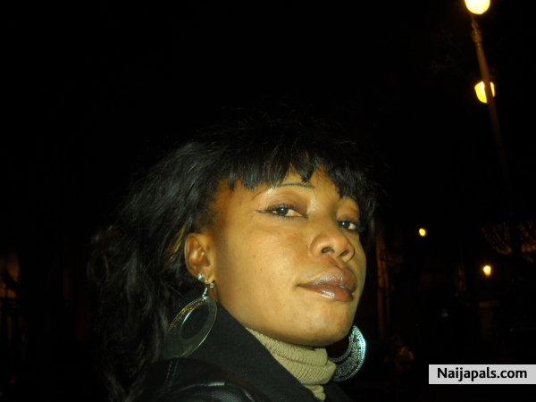 lo - click for next photo