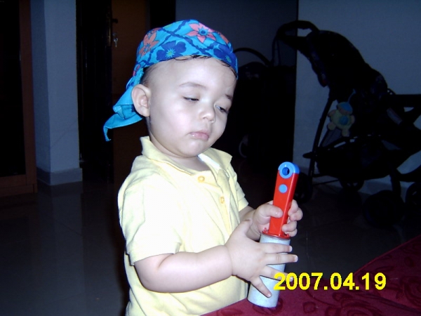 smart boy - click for next photo