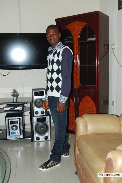  - click for next photo