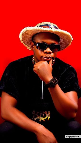 E concern dem na God dey run my matter - click for next photo