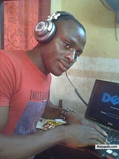 Good muzik 4 all. Dj BlOw - click for next photo