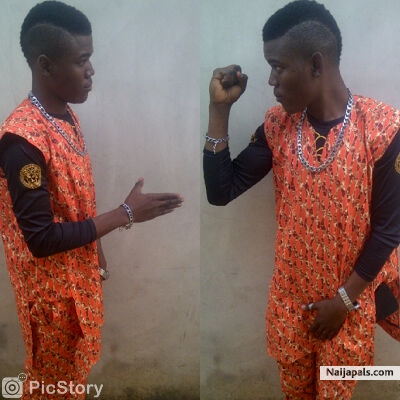batinsing_showing Ebola greeting - click for next photo
