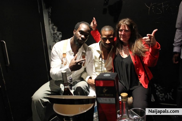 CHILLING WITH 9ICE IN GLASGOW - click for next photo