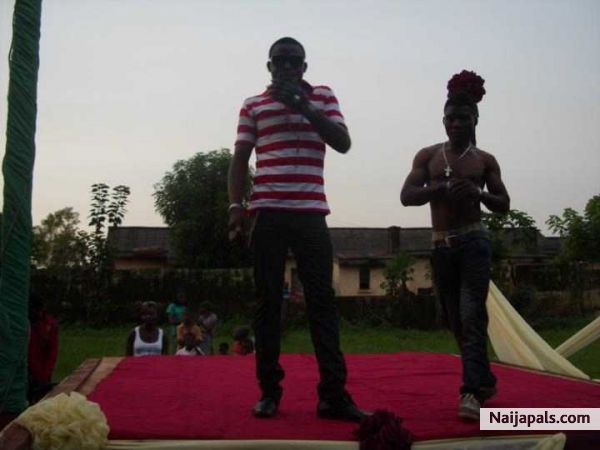 youngkazbaby - click for next photo