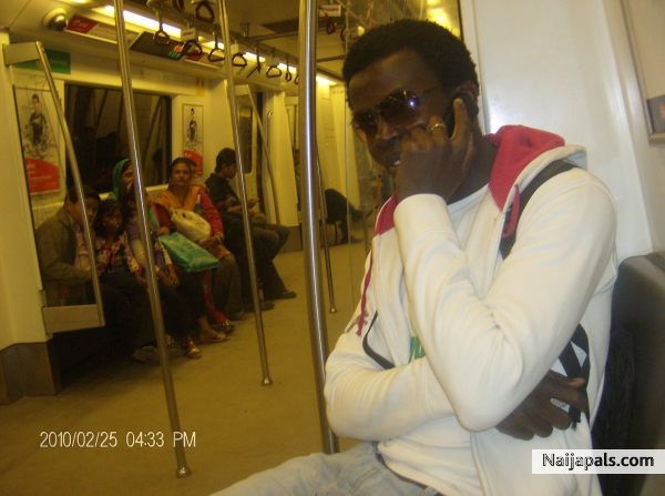 i am on metro - click for next photo