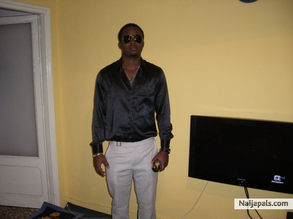  - click for next photo