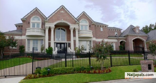 tHIS IS Ms.k Home - click for next photo