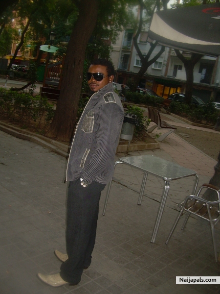  - click for next photo