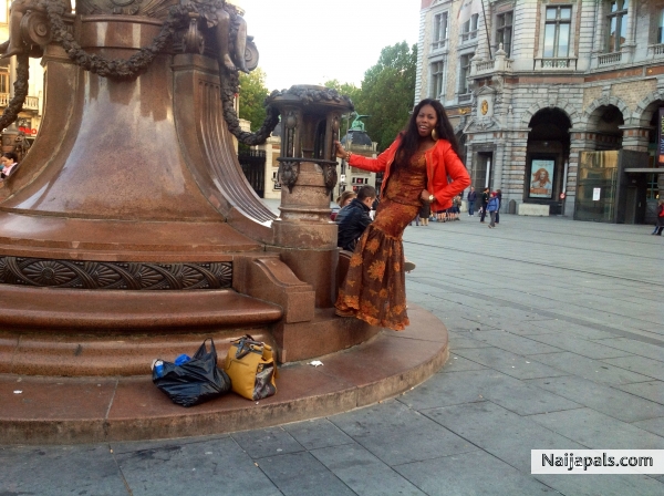  - click for next photo