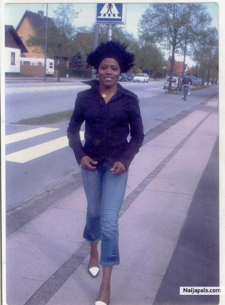 this is Queenetbaby - click for next photo