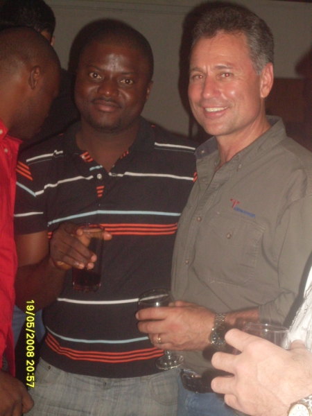 Maxwell and Serge having a nice time - click for next photo
