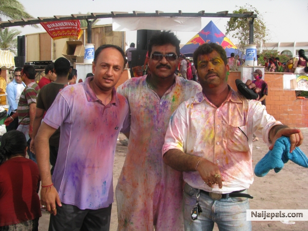 THE FESTIVAL OF COLOURS IN DUBAI - 2 - click for next photo