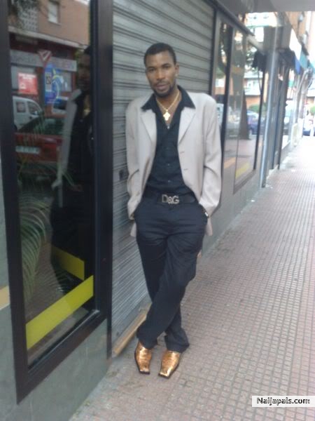  - click for next photo
