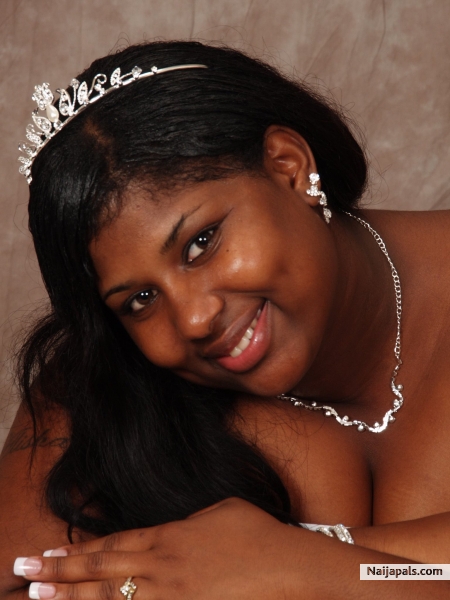 am the meaning of a true queen - click for next photo