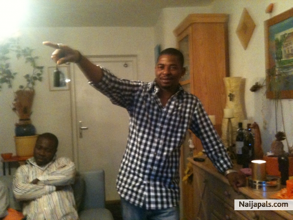  - click for next photo