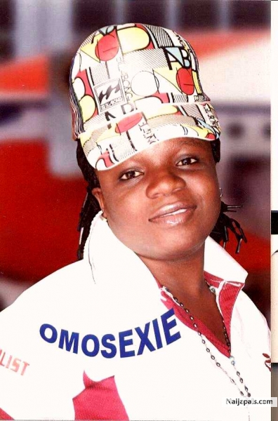 OMOSEXIE - click for next photo